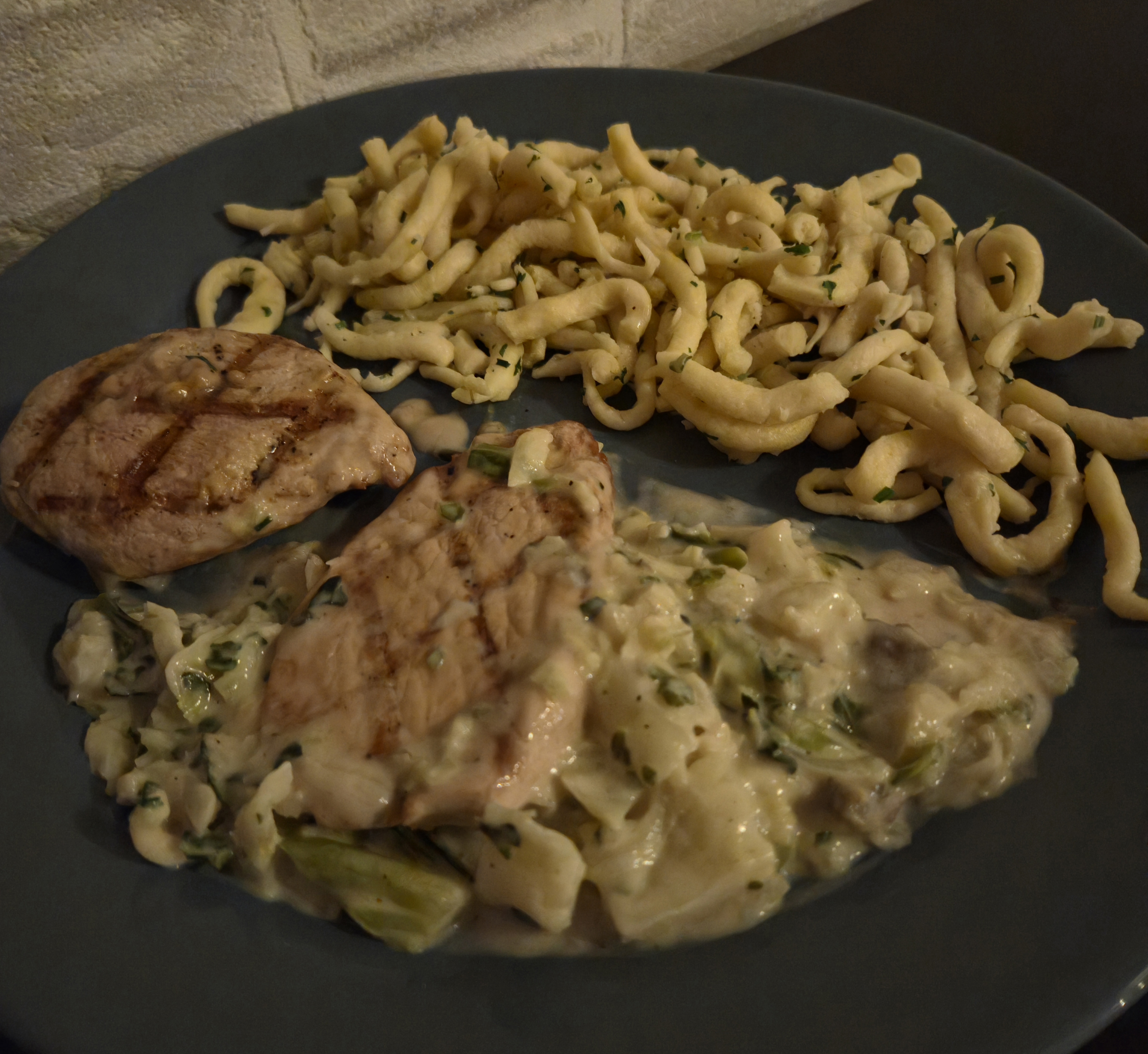 Traditionelle Hessische Küche im echten Lieferzustand